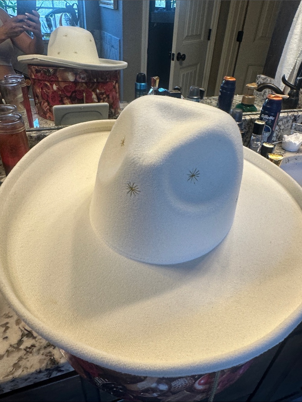 Cowboy White Felt Western Hat with Gold Star Accents - Unbranded